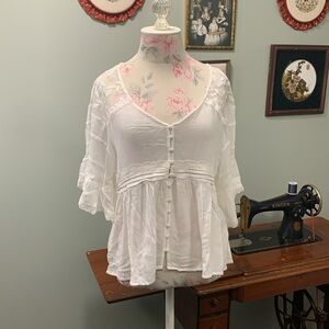 Dainty peasant top